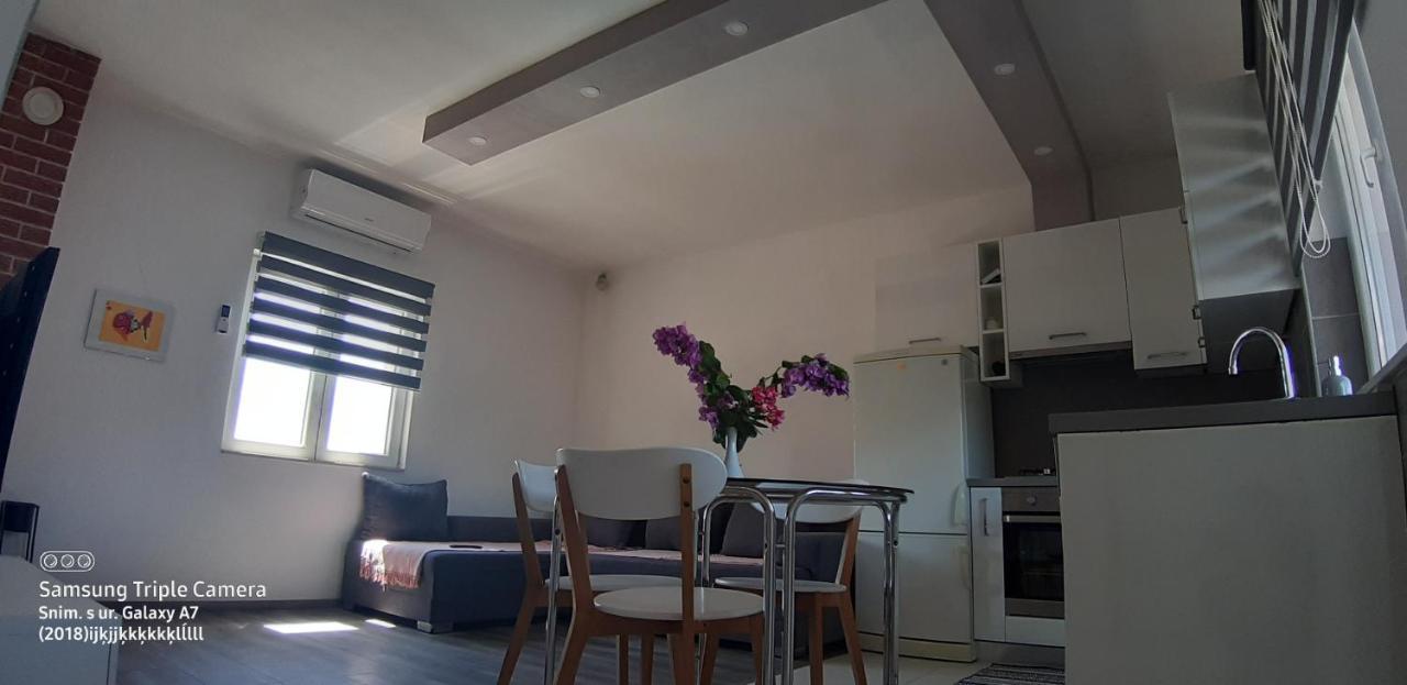 Katarina Apartment Pakostane Exterior photo